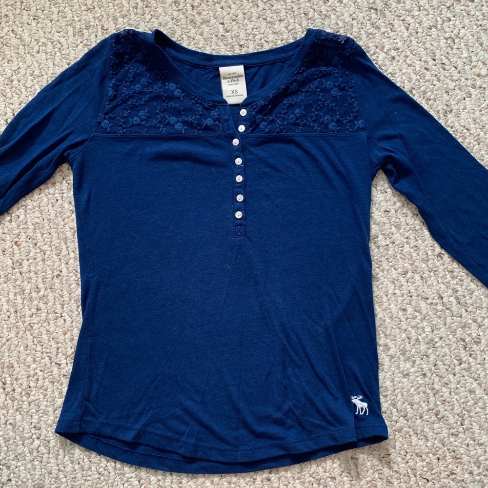 Lace top abercrombie long sleeve